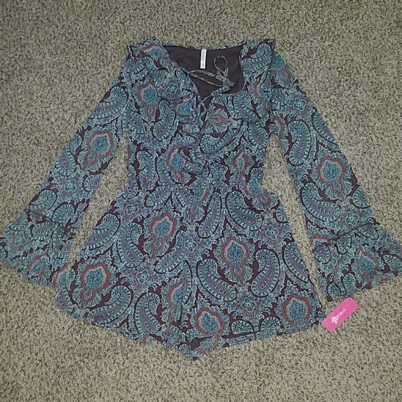 Xhilaration Other - Xhilaration Paisley Long Sleeve Romper